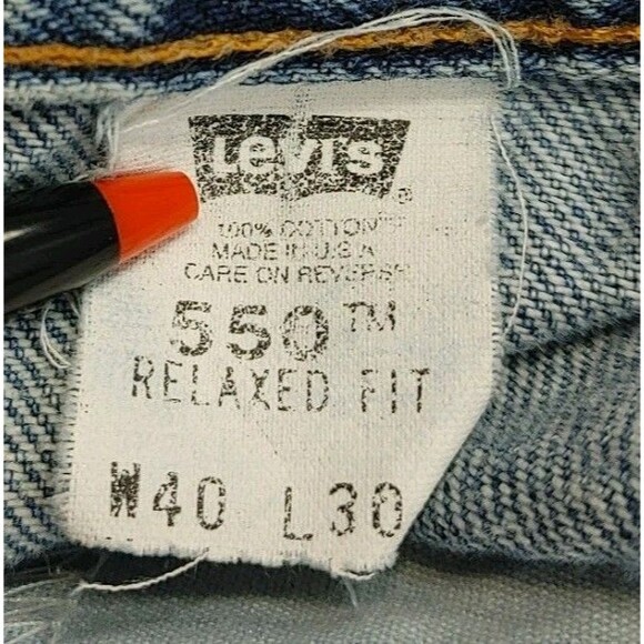 Vintage Levi's 550 Made In USA Relaxed Jeans 40x26 (Re-Hemmed) READ! - Picture 15 of 16